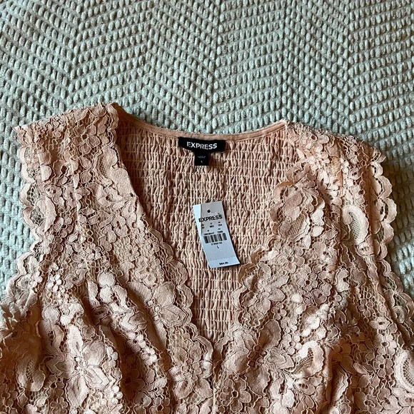 🖤New Express Lace V Neck Crop Top🖤 - Picture 4 of 8